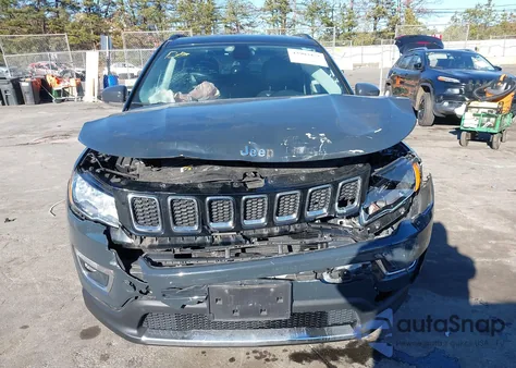 2018 Jeep Compass Limited 4X4 из США, поврежденный, VIN 3C4NJDCB2JT180237